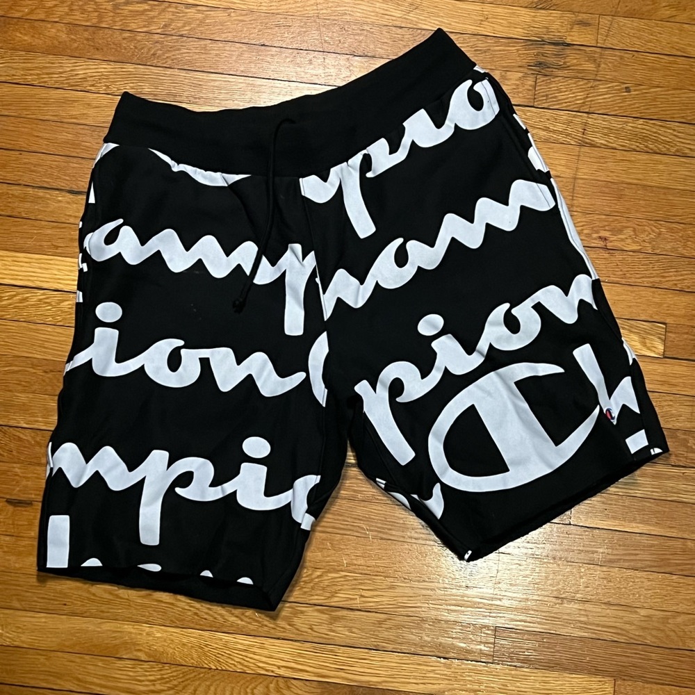 Men’s Champion Shorts (Medium)